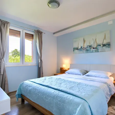 Holiday home Krase Only 300m From Sea *