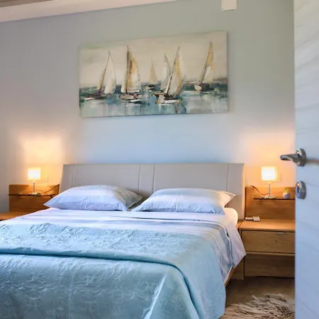 Holiday home Krase Only 300m From Sea