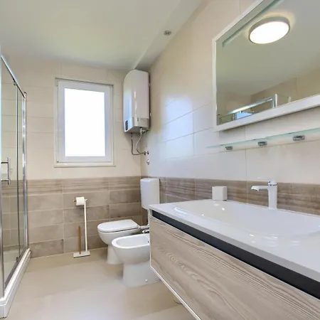 Casa vacanze Krase Only 300m From Sea Medolino