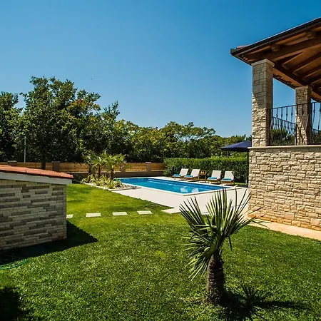 Krase Only 300m From Sea Medolino